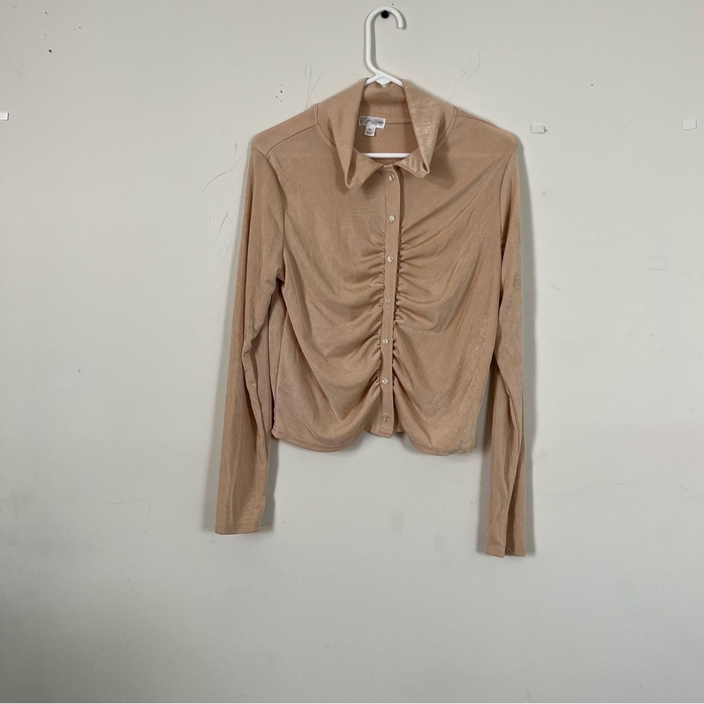 J for justify ladies button up blouse long sleeve fold down collar tan XL